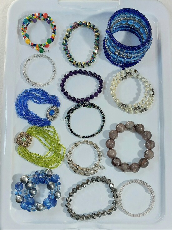 Jewelry - Vintage Bracelet Lot - Womens Jewelry Glass, Beaded, Plastic